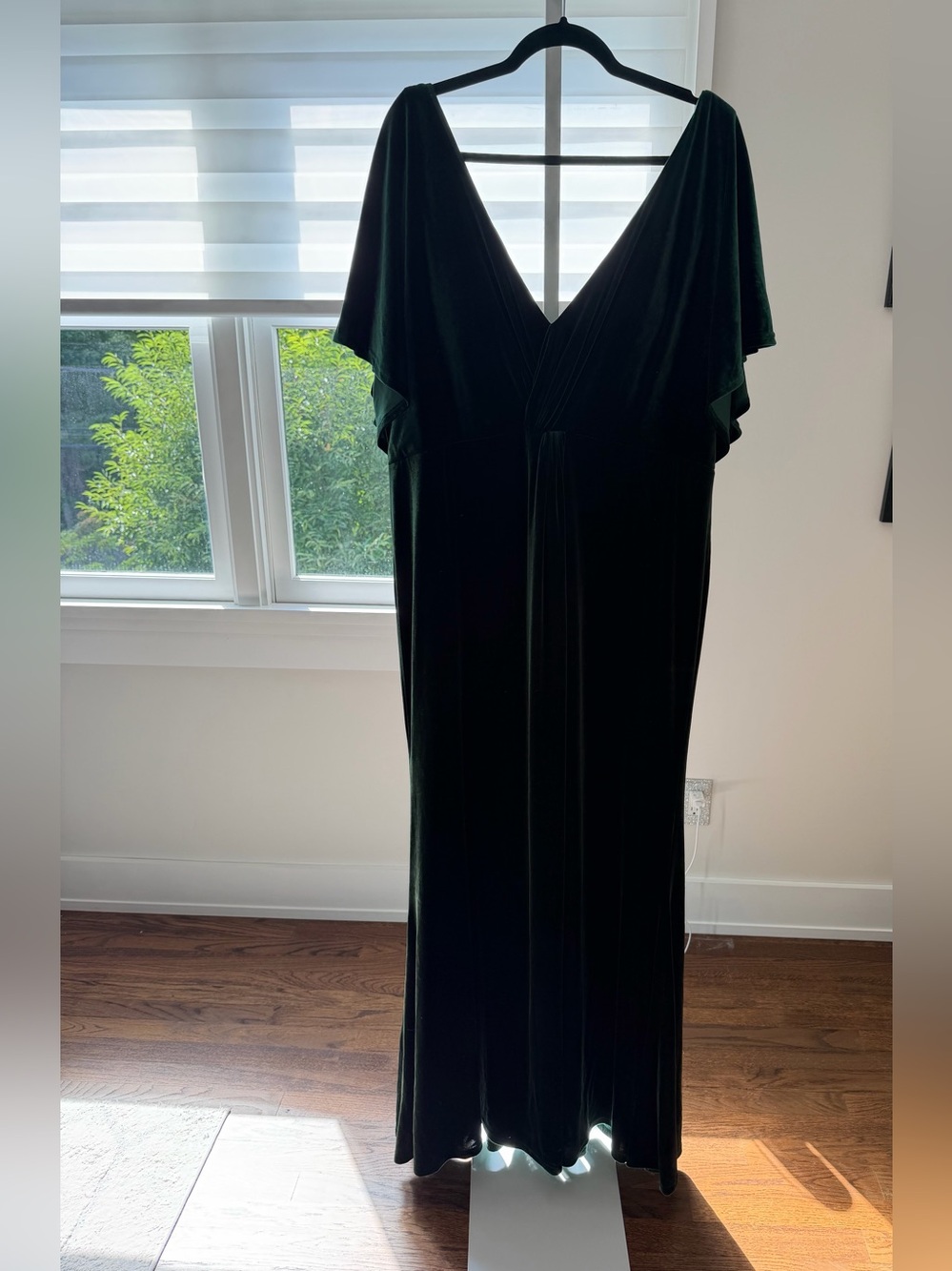 Revelry Emerald Green Velvet Off the Shoulder Gown, Size 22